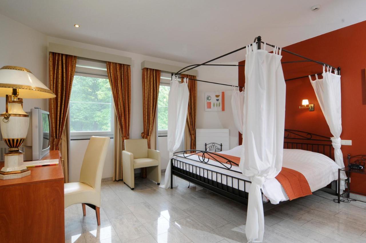 Hotel Kasteel Wurfeld Maaseik Exteriér fotografie